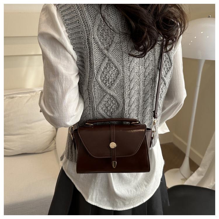 2025 Retro Women's Handbag: Japanese-Korean Style Fashionable Versatile Shoulder & Crossbody Bag