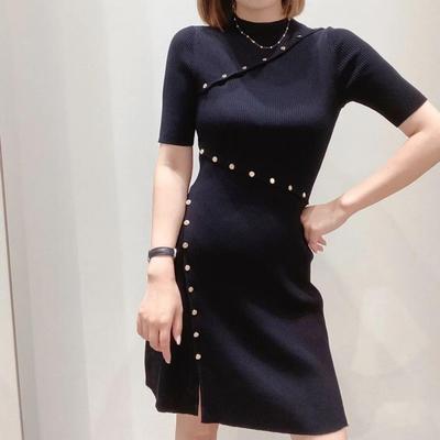 Schwarzes, geknöpftes Kurzarm-Taillenkleid für den Frühherbst für Damen