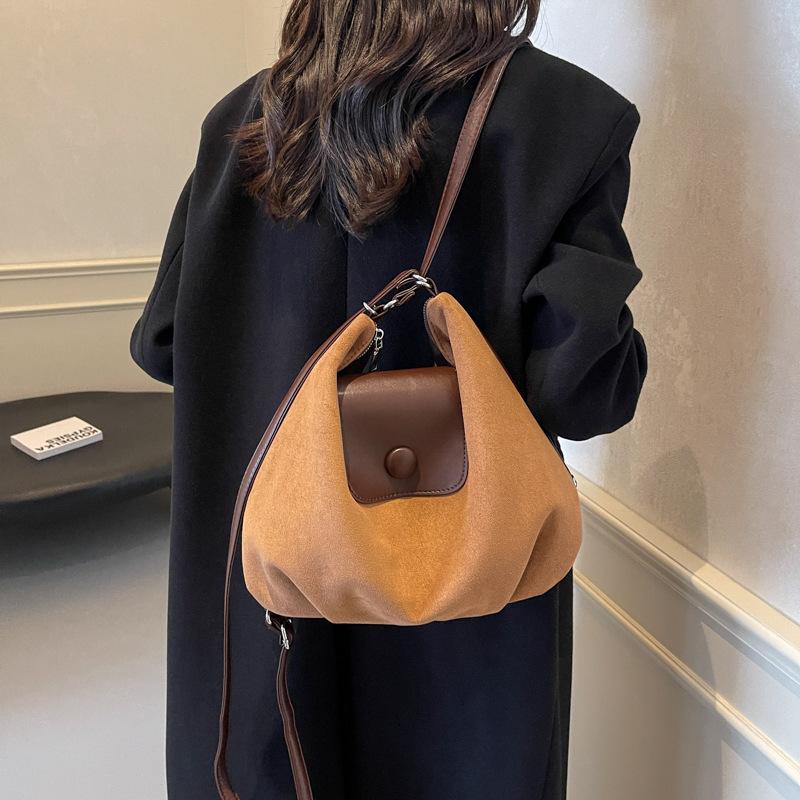 Leisure commuter tote bag women's large capacity 2025 new spring versatile multi-functional shoulder backpack