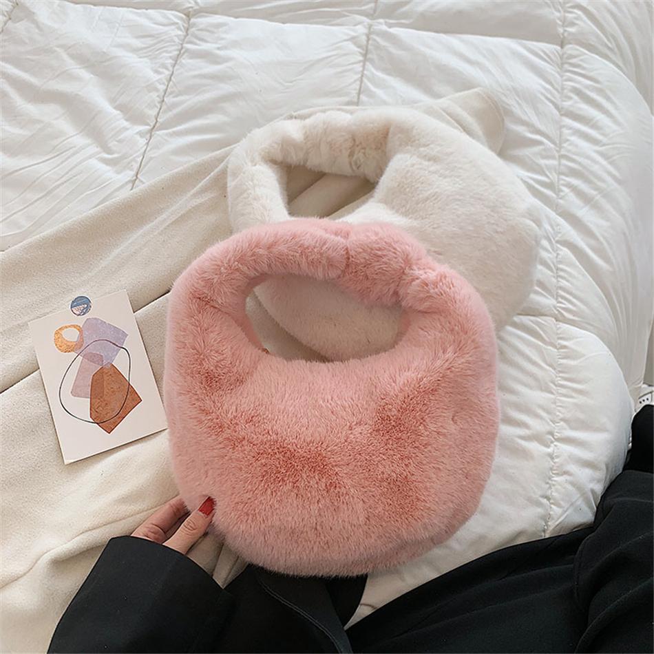 Fur Women'S Small Half Moon Bag Luxury Warm Plush Wrist Bags For Women Fashion Furry Short Handle Clutch Cute Ladies Coin Purses