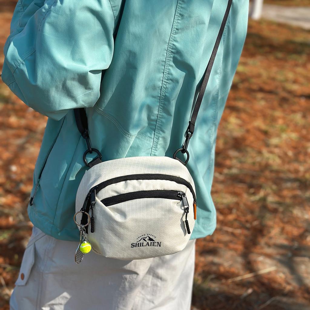 Summer outdoor hiking satchel lightweight breathable wear-resistant anti-splashing messenger bag short distance hiking satchel leisure