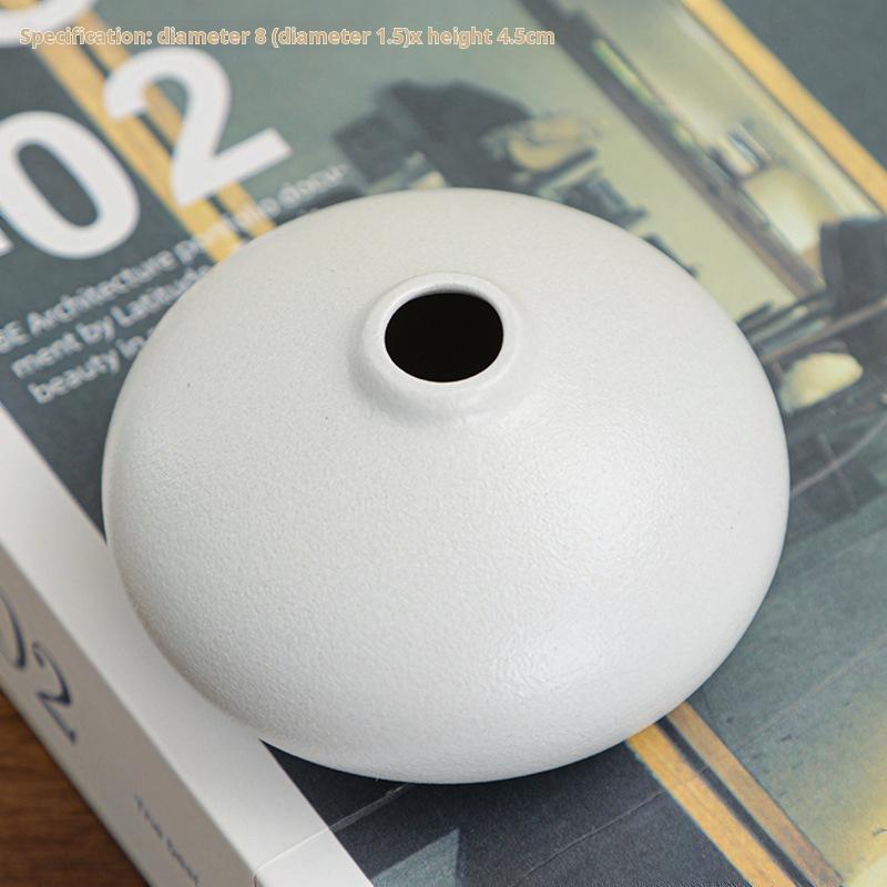 Casual White Ceramic Tabletop Vase Small Home Desktop Decoration Art Design for Flower Arrangement