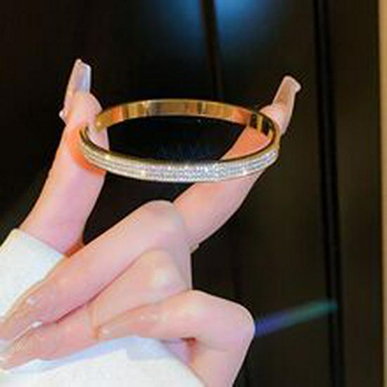 Women's Non-Fading Titanium Steel Zircon Bracelet: High-End, Fashionable, Versatile, Wear In Bath, Stainless Steel.