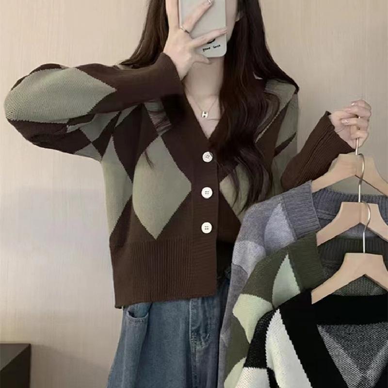 Small short outer rhombus v-neck knitted cardigan women's autumn loose long-sleeved sweater small coat top