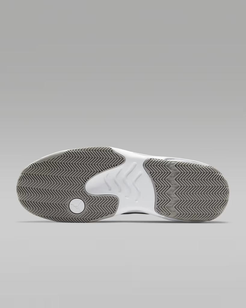 CK6636-012 Nike Jordan Max Aura 2 Medium Grey White (Men's)