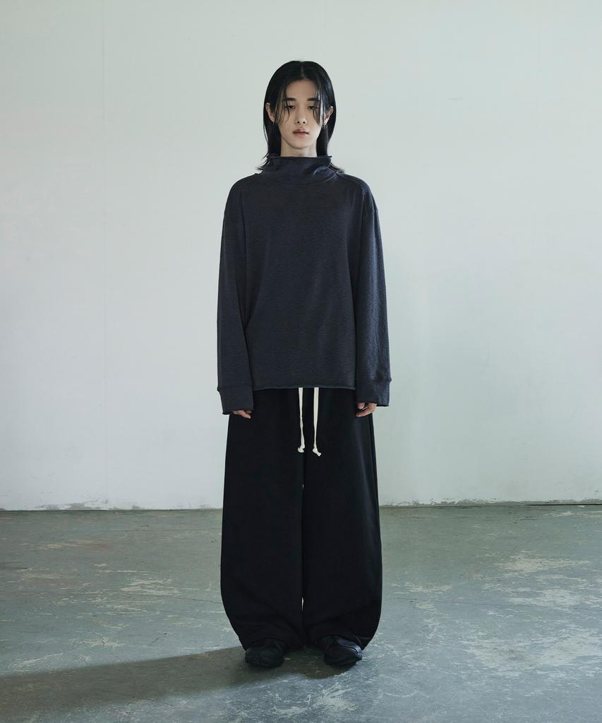 Seukeulaeteulpigsel Winded Loose Mock Neck Long Sleeve [Charcoal]