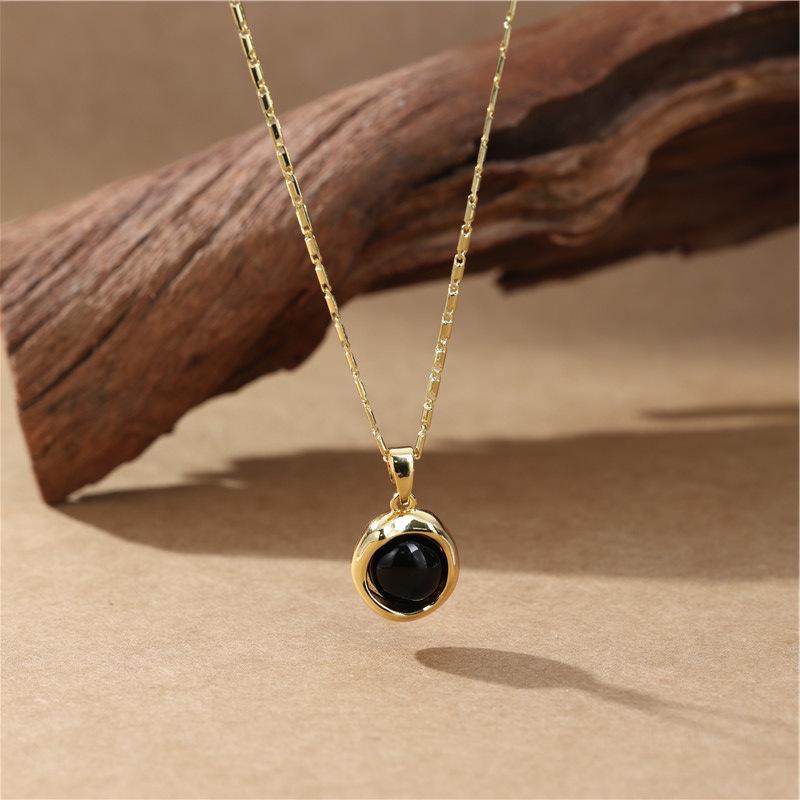 Arvaleff High-End Retro Black Agate Irregular Pendant Necklace for Women - European & American Copper INS Style