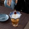 1 Stück Blau-Weißes Porzellan Regenschirm Teefilter Keramik Tee-Infuser mit Quastenhenkel Traditionelle Tischdekoration