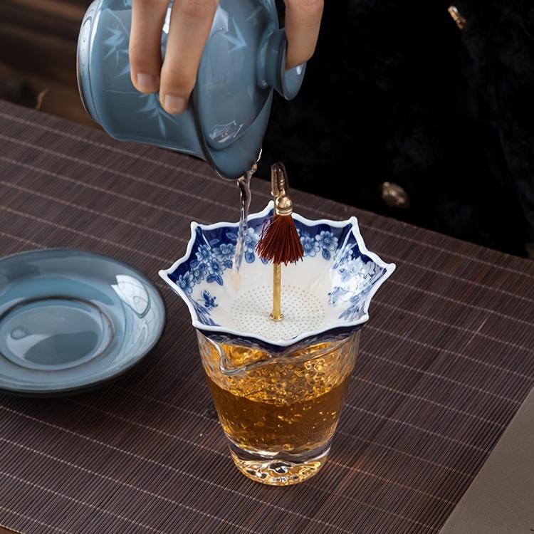 1 Stück Blau-Weißes Porzellan Regenschirm Teefilter Keramik Tee-Infuser mit Quastenhenkel Traditionelle Tischdekoration