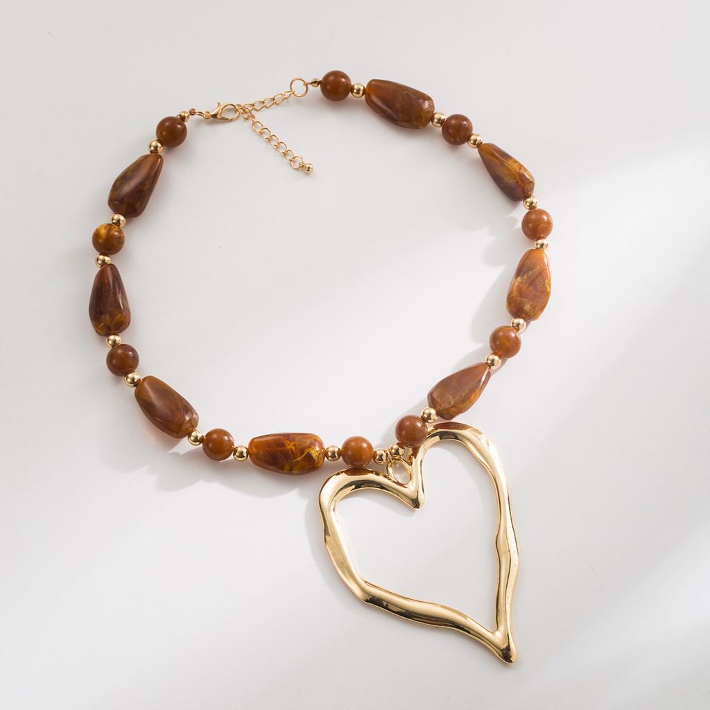 Autumn Winter New Retro Resin Big Heart Necklace Sweet Cool Exaggerated Pendant Clavicle Chain Trendy Personality Women Jewelry