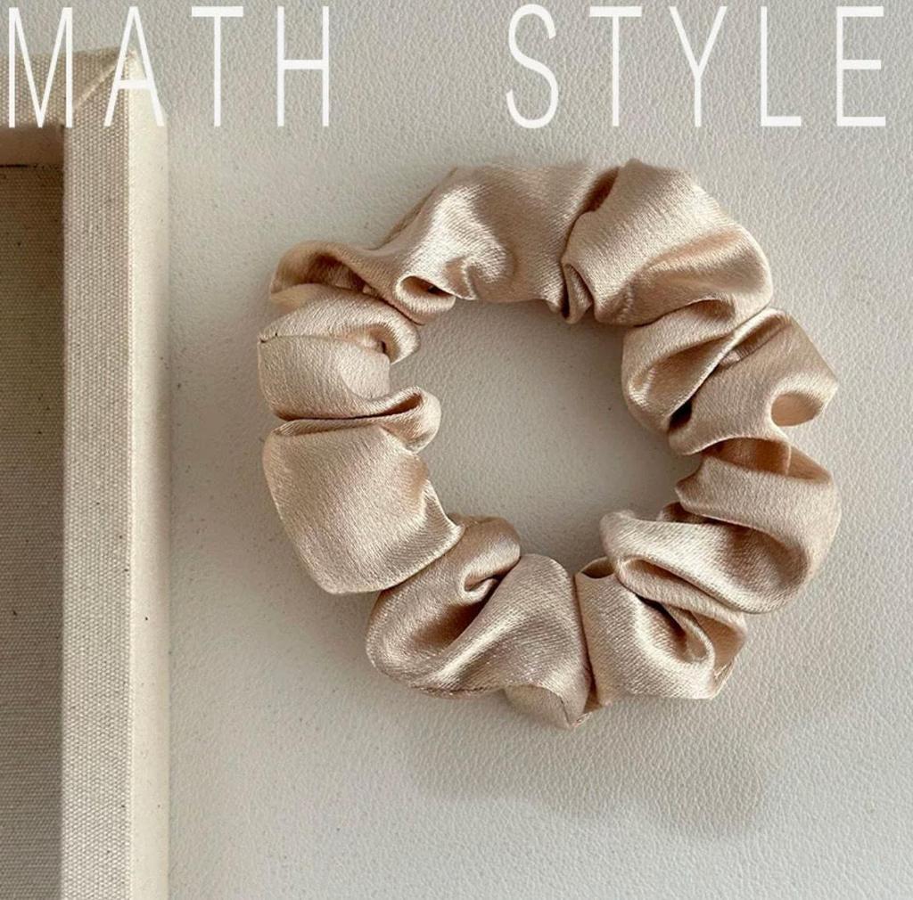 Satin Elastic Hair Band: Simple, Elegant, High-Elasticity Hair Accessory for All Seasons.