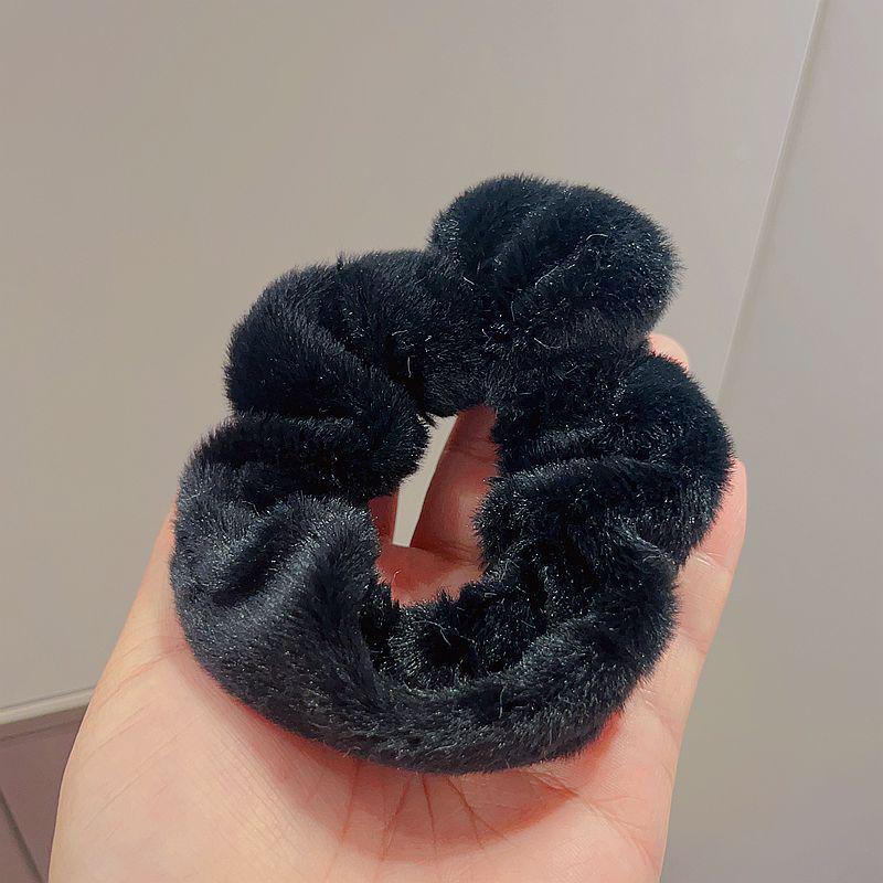 Chic Autumn/Winter Plush Hairband & Scrunchie for Women – Cute, Simple, Versatile Headwear