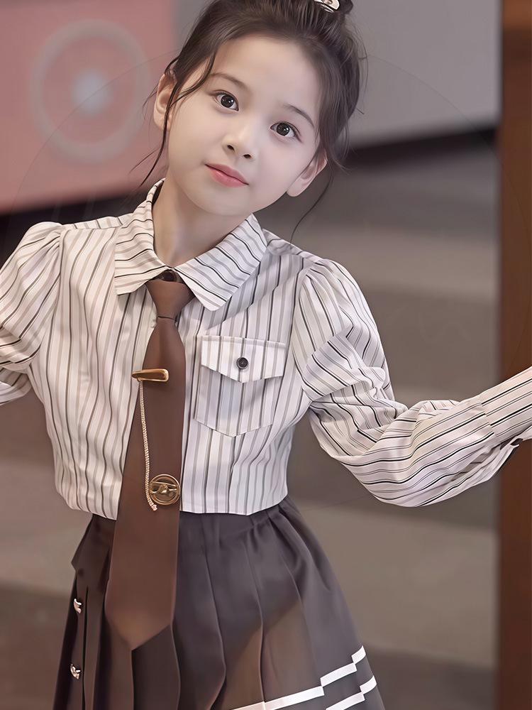 Girls' 2025 British Style Three-Piece Set: Mid-Length Trench Coat, Pleated Skirt, and Jacket for Spring/Autumn - New College Fashion.