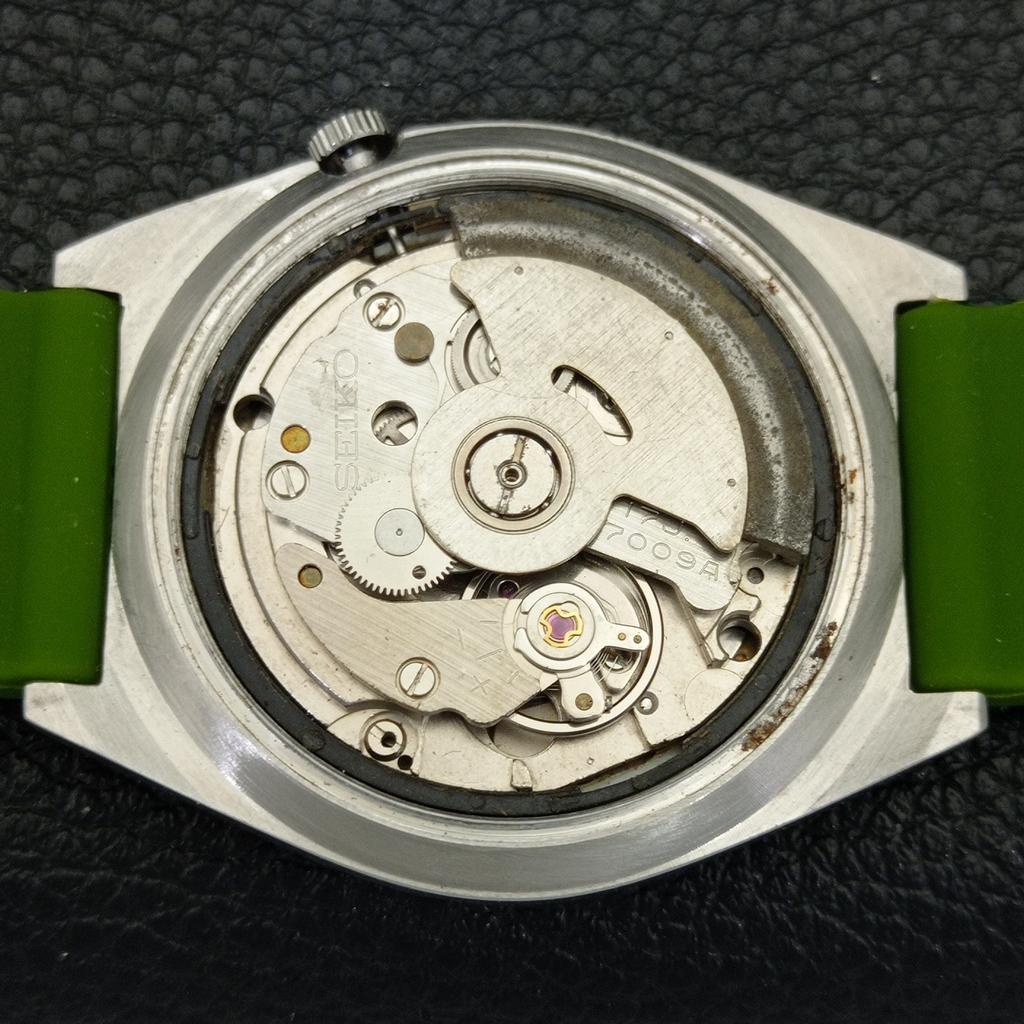 AUTOMATIC VINTAGE SEIKO JAPAN 7009A MENS FERRARI DIAL WATCH a700442-5