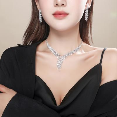 Set di Collana e Orecchini Super Belli alla Moda Orecchini a Bottone Scintillanti con Strass Accessori per Abito da Sposa Festa di Matrimonio Due Pezzi