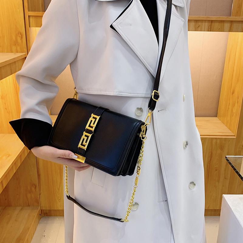 

Модная женская маленькая квадратная сумка кроссбоди с широким плечевым ремнем в корейском стиле, однотонная, с контрастными вставками, женская сумка через плечо