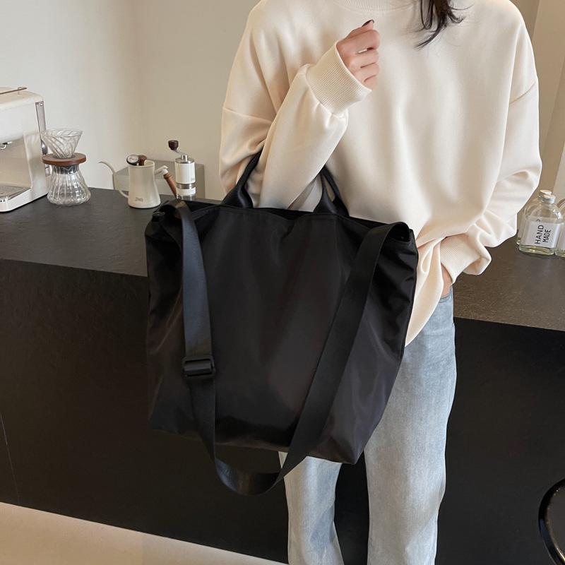 Korean Lightweight 2025 Crossbody Bag: New Fashion, Versatile, Commuter-Friendly, Shoulder & Lazy Style