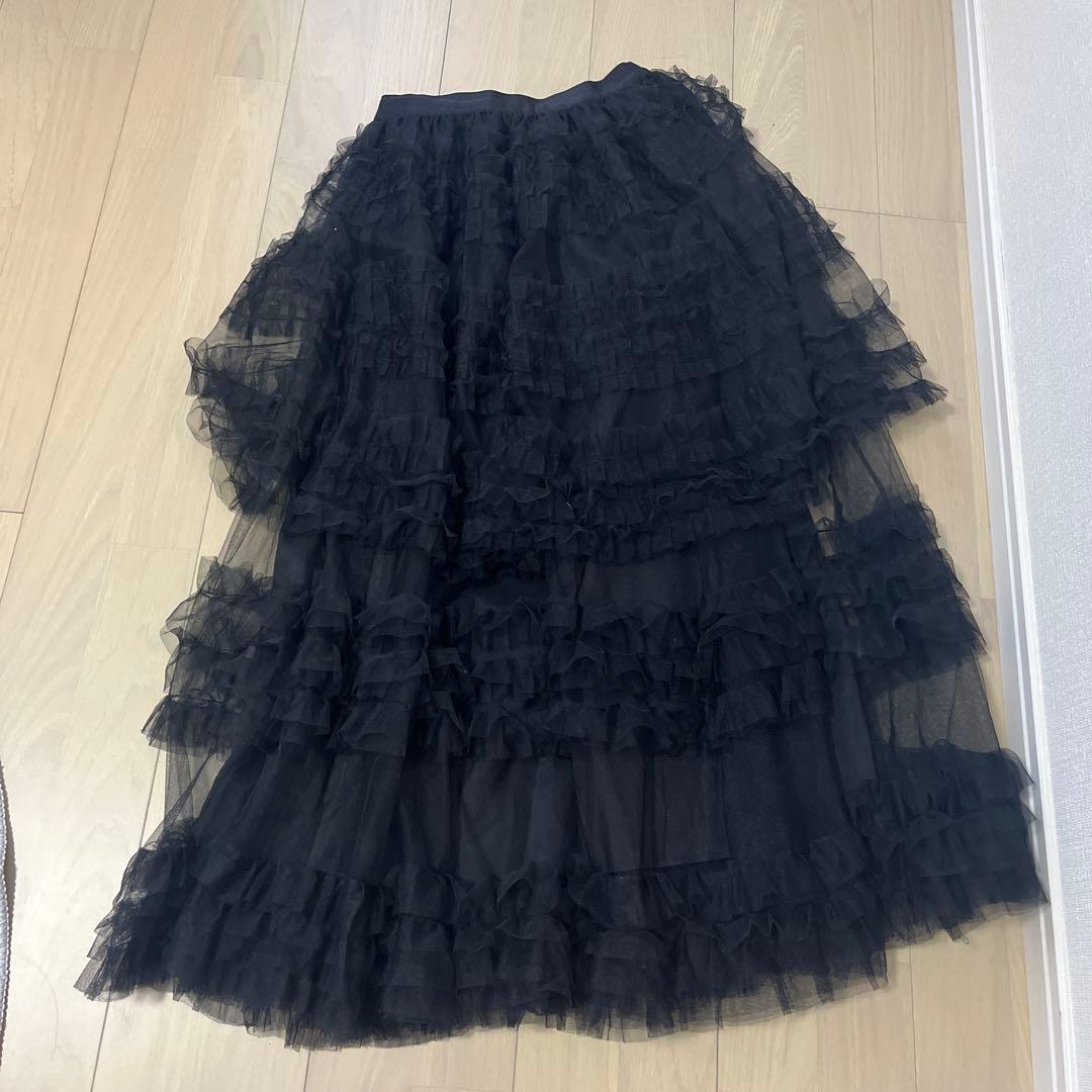 Black long skirt with frills F