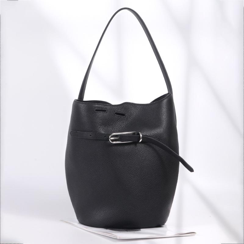 South Korean Niche Leather Bucket Bag Loose Cowhide High-end Simple Handbag Women s Large-capacity Underarm 21x28x15 чёрный