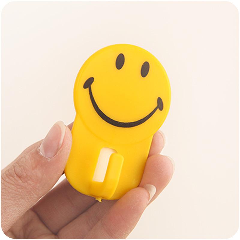 Household Hook Cartoon Smiley Face Sticky Hook Hanging Hook Behind Door Hanging Coat Hook Kitchen Bathroom Wall Small Hook 3 Sets