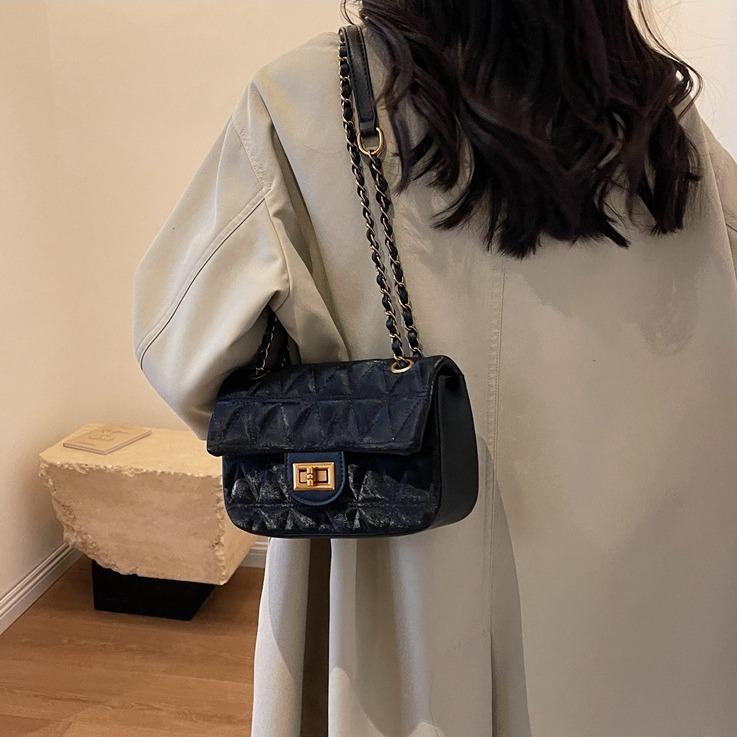 Retro bag women's new high-grade texture rhombus embroidery thread underarm bag commuter shoulder messenger bag