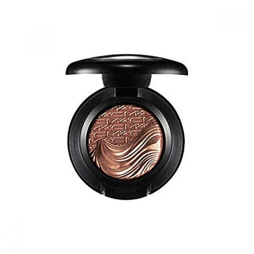 M A C extrA diMension Eye shAdow A natural flute