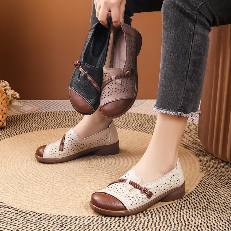 Fashion New Casual Mother Flats Summer Hollow Out Moccasins Women's Slip On Shoes 42 String Loafers Woman Faux Leather Flats Patchwork