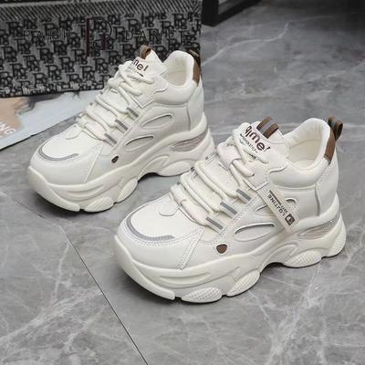 Modne buty typu 'daddy shoes' z wewnętrznym podwyższeniem dla kobiet, jesień 2025, nowe, lekkie, antypoślizgowe buty codzienne na platformie, sportowe buty na miękkiej podeszwie dla kobiet