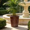 Handgefertigter Keramik-Blumentopf (Durchmesser 40,5 cm), Glänzendes rötlich-braunes horizontales Rillenmuster, Frostbeständig, Drainagelöcher für Zimmer- und Gartenpflanzen