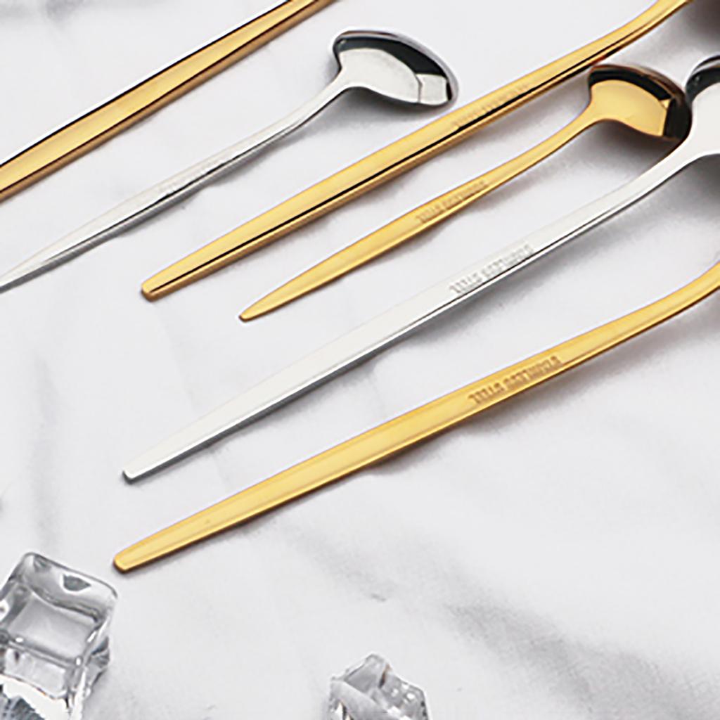 30-teiliges goldenes Besteckset Messer Gabel Löffel Geschirrset Kuchengabel Besteck Edelstahl Silberbesteck Party Küchentischgeschirr
