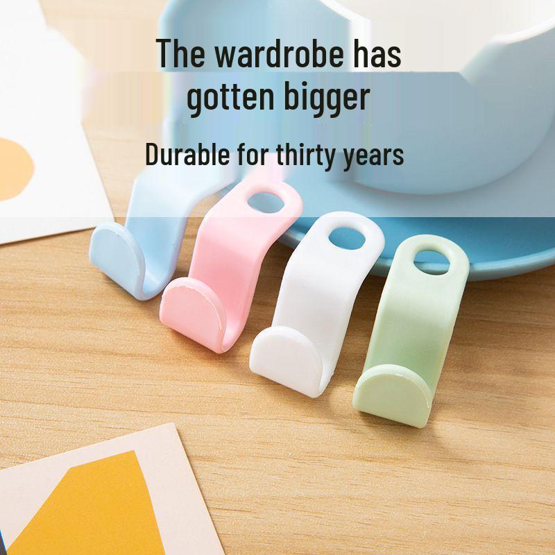 

Stackable Clothes Hook Organizer – Space-Saving Multi-functional Hanger Connector Random Color Connector Hook