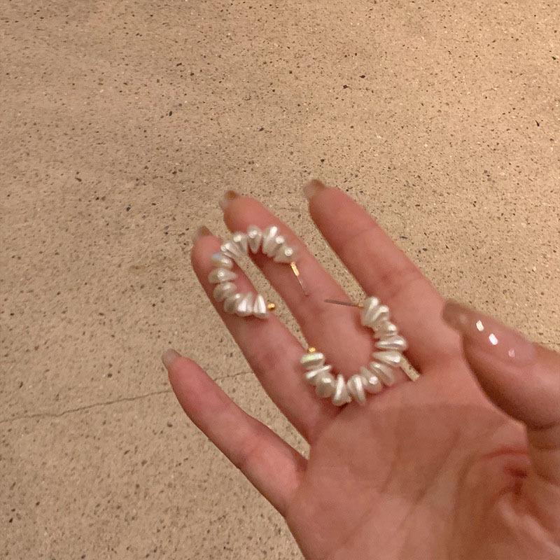 Advanced 2023 Irregular Pearl Circle Stud Earrings in Cold Style - Light Luxury Jewelry