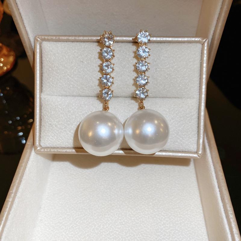 Silver needle with diamonds side by side pearl earrings ins exaggerated personality earrings, high-end light luxury earrings wholesale women