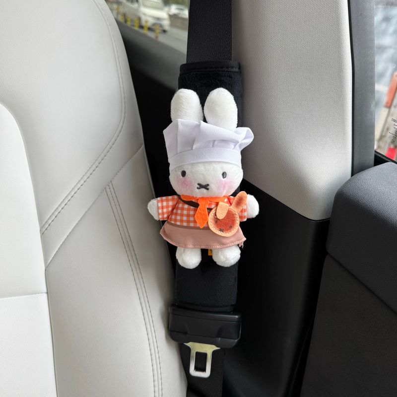 Cute Miffy Rabbit Car Seatbelt Shoulder Pad, Suitable for All Seasons, Anti-Strangling Seatbelt Decoration and Protection, New Car Gift