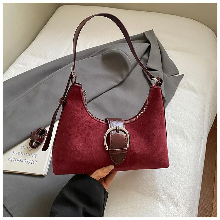 

2025 новая женская трендовая сумка-хобо через плечо большой вместимости, нишевый дизайн высокого класса красный