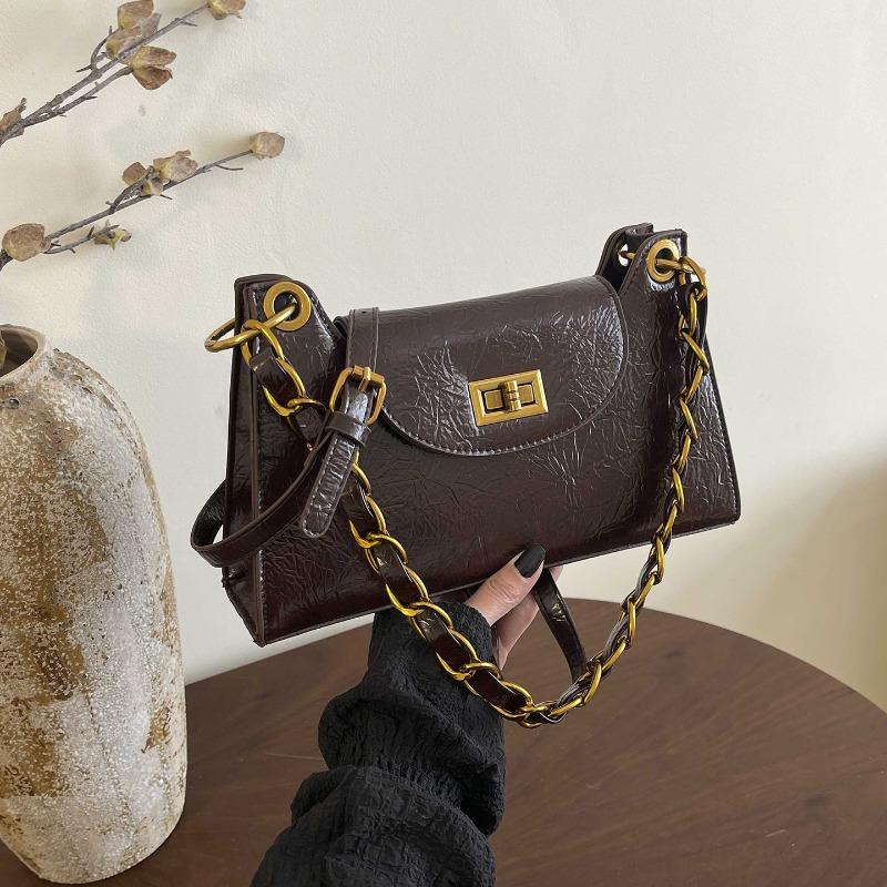 Retro simple new messenger bag spring and summer new women's shoulder bag commuter chain versatile portable