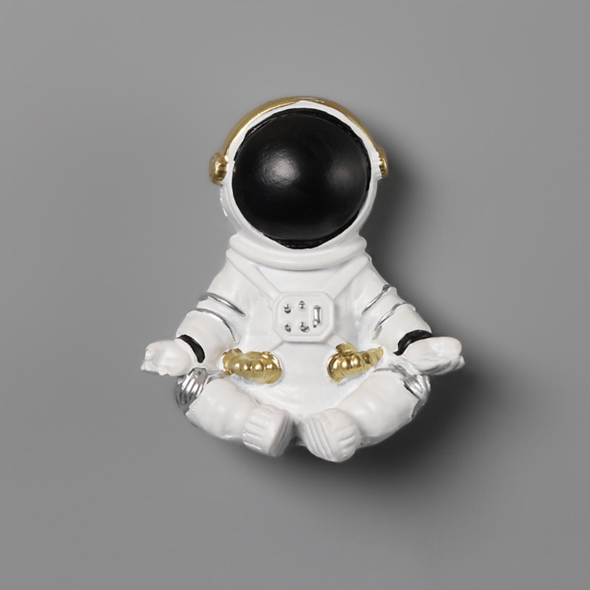 

Декоративные Креативные Вселенная Дом Кухня Наклейки на доску Наклейка для сообщений Держатель для заметок Магниты на холодильник Astronaut