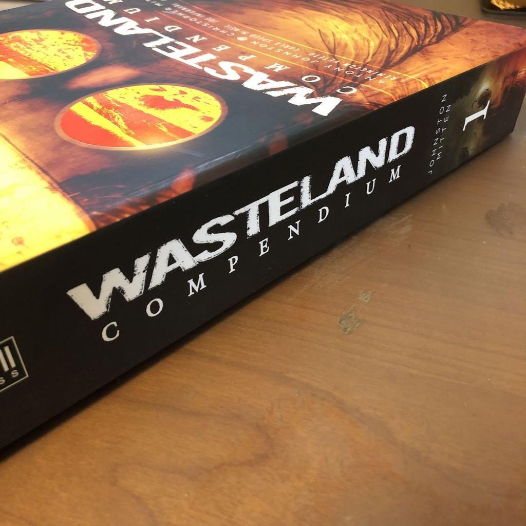 [USED] Wasteland Compendium 1 Antony Johnston