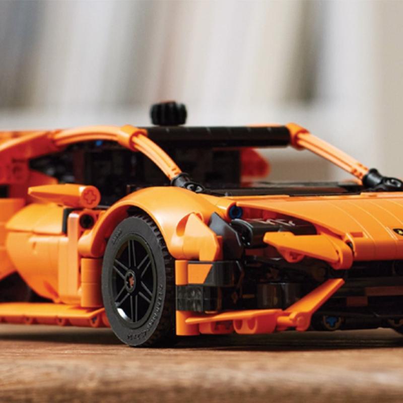 LEGO Technology Mechanical Orange Lamborghini Huracán Tecnica 806pcs 42196