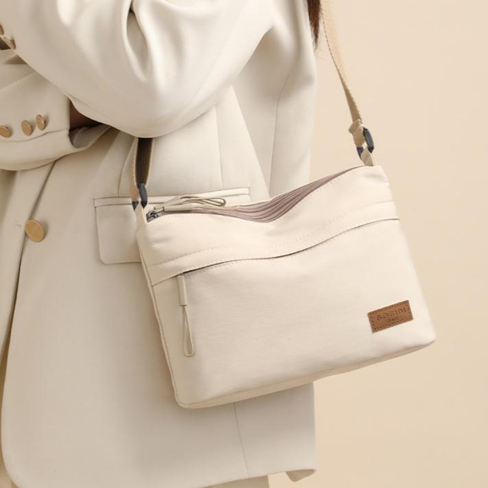 Nylon Leichte Mehrschichtige Großraum-Nylontasche, Damen Neue Lässige Wasserdichte Tragbare Modische Einzelne Schulter Umhängetasche Kleine Quadratische Tasche