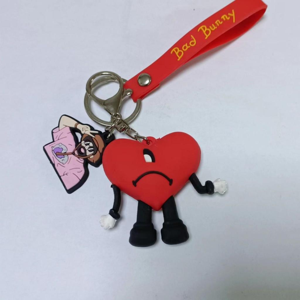 Llavero Creativo de Dibujos Animados de Bad Bunny: Colgante de Coche de PVC Epoxi Estilo Europeo