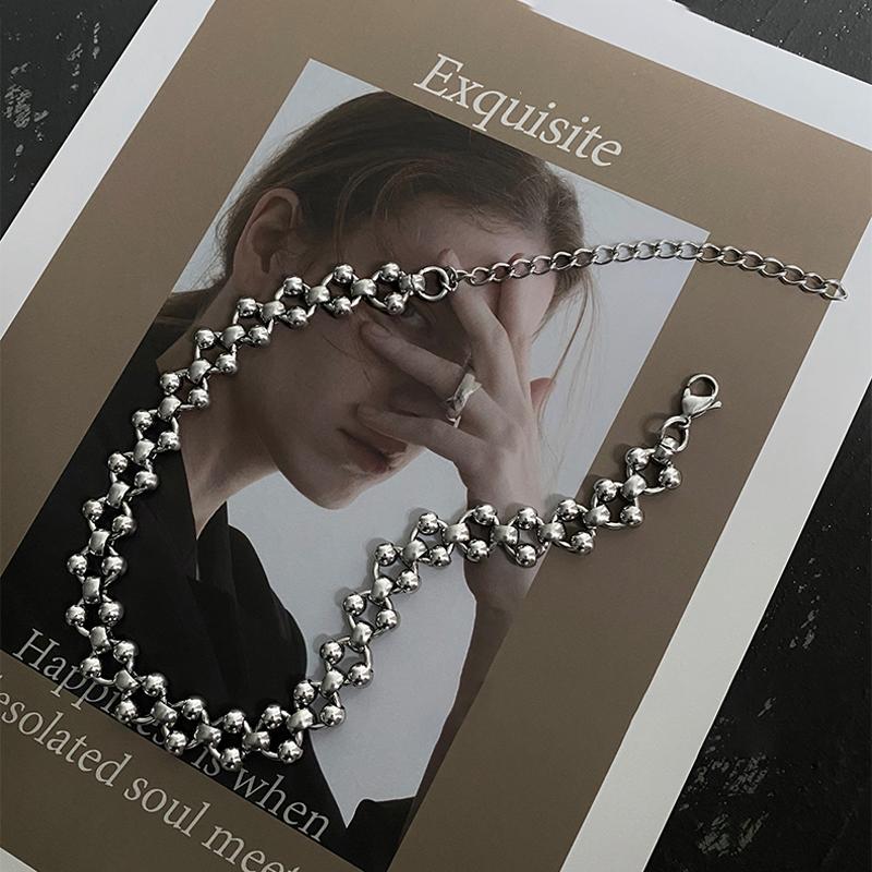 Punk Handmade Hollow Steel Ball Titanium Steel Necklace Men Women New Hip hop Design Sense Clavicle Chain Accessories