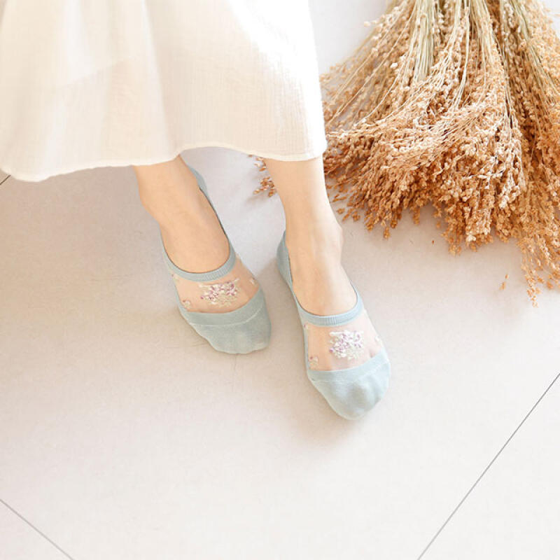 Flower Mono Slippers 4-Piece Set white