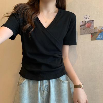 Kurzarm-T-Shirt mit überkreuztem V-Ausschnitt für Damen im Sommer, neues Design, schmale Passform und dünnes, kurzes, schmal geschnittenes Oberteil für Studenten
