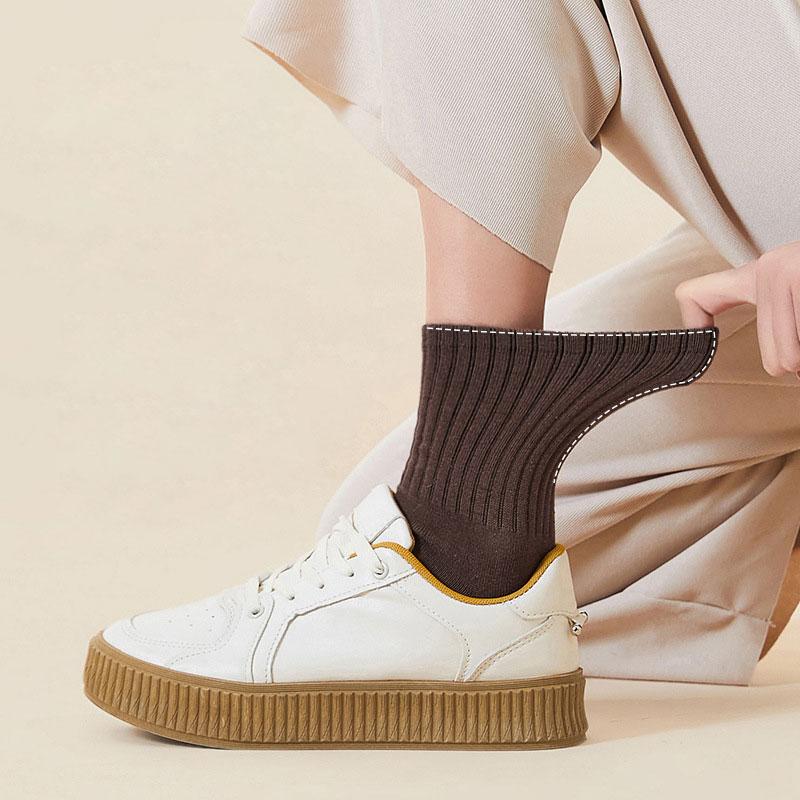 Women White Cotton Socks Winter Mid Tube Solid Color Sports Socks Harajuku Korean Style