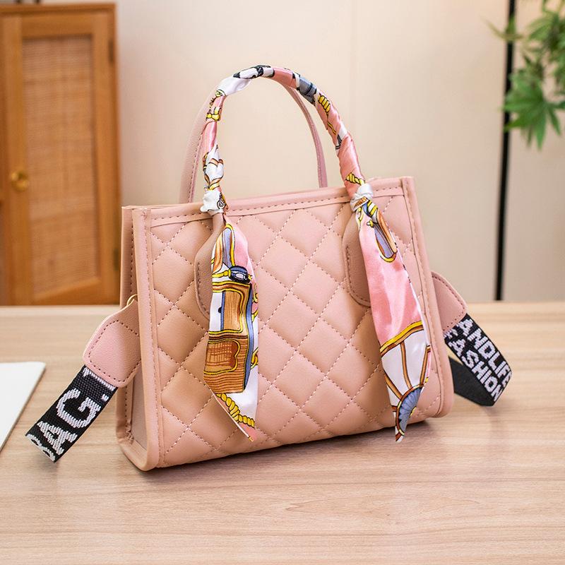 Stylish and Simple Women's Handbag New Silk Scarf Diamond Small Bag One Shoulder Messenger Bag