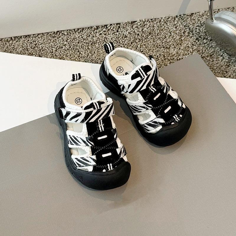 Kids Colorful Print Closed Toe Hook Loop Sport Sandals