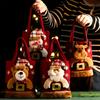 4 st Set Jul Plyschleksak Presentpåsar med Robusta Polyesterhållare - Tomte, Snögubbe, Ren & Björn Design Snöflingsmönster