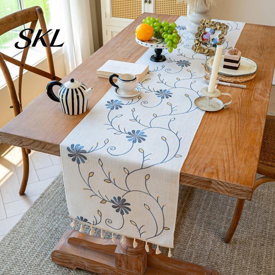 Corredor de Mesa Sofisticado, Corredor Bordado Floral, Elegante Cubierta de Comedor, Tela Decorativa Blanca Rústica Duradera con Borlas para