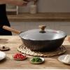 Wok-Pfanne, 12,5-Zoll-Eisen-Woks mit flachem Boden, Woks und Bratpfannen mit Deckel, Wok aus Karbonstahl, passend für alle Herde